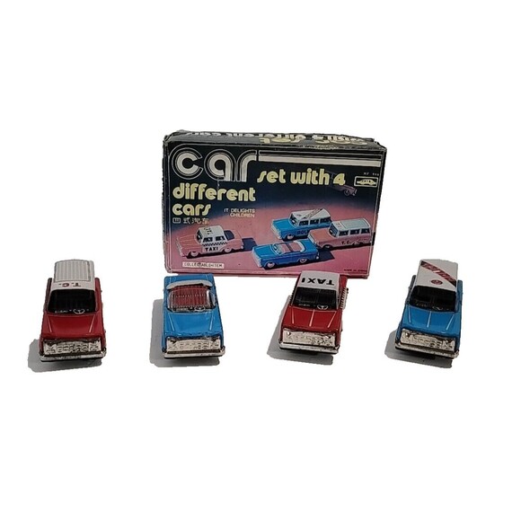 COLLECTIBLE Tin Friction  FORD & CHEVROLET EMERGENCY & TAXI Toy CAR SET MF-946 - Picture 1 of 9